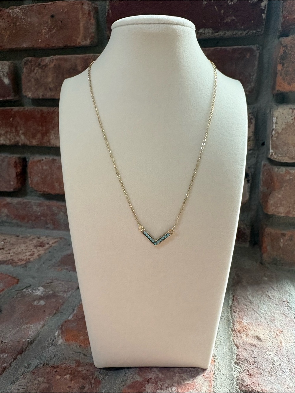 ⭐️ Gold V-Shaped Necklace with Turquoise Accents